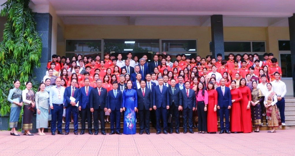 chup-anh-luu-niem-1778947871 chup-anh-luu-niem-1778947871.jpg