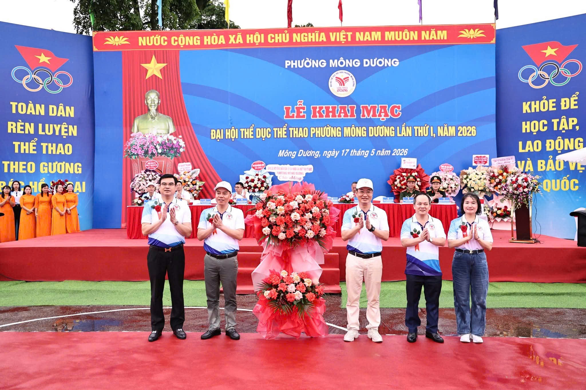 lanh-dao-trao-1779198376 lanh-dao-trao-1779198376.jpg