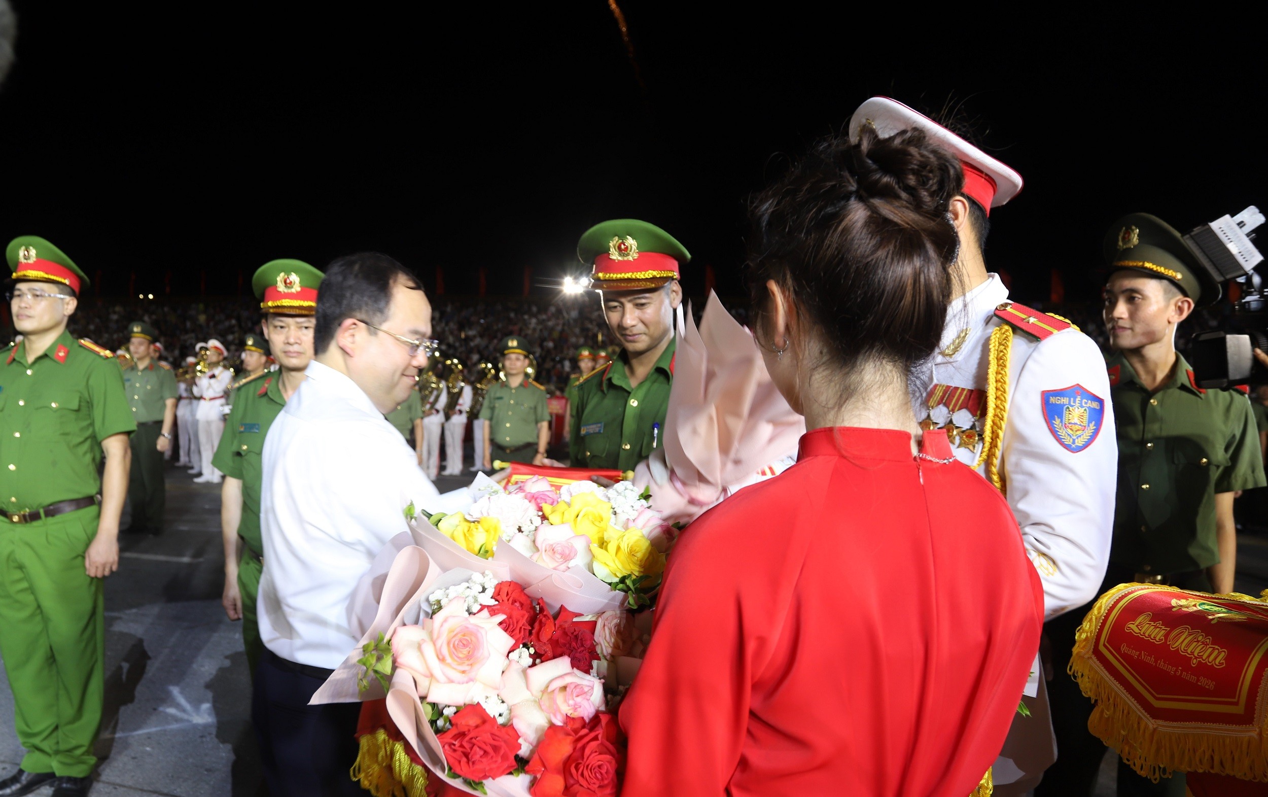 quan-bi-thu-1779638547.jpg