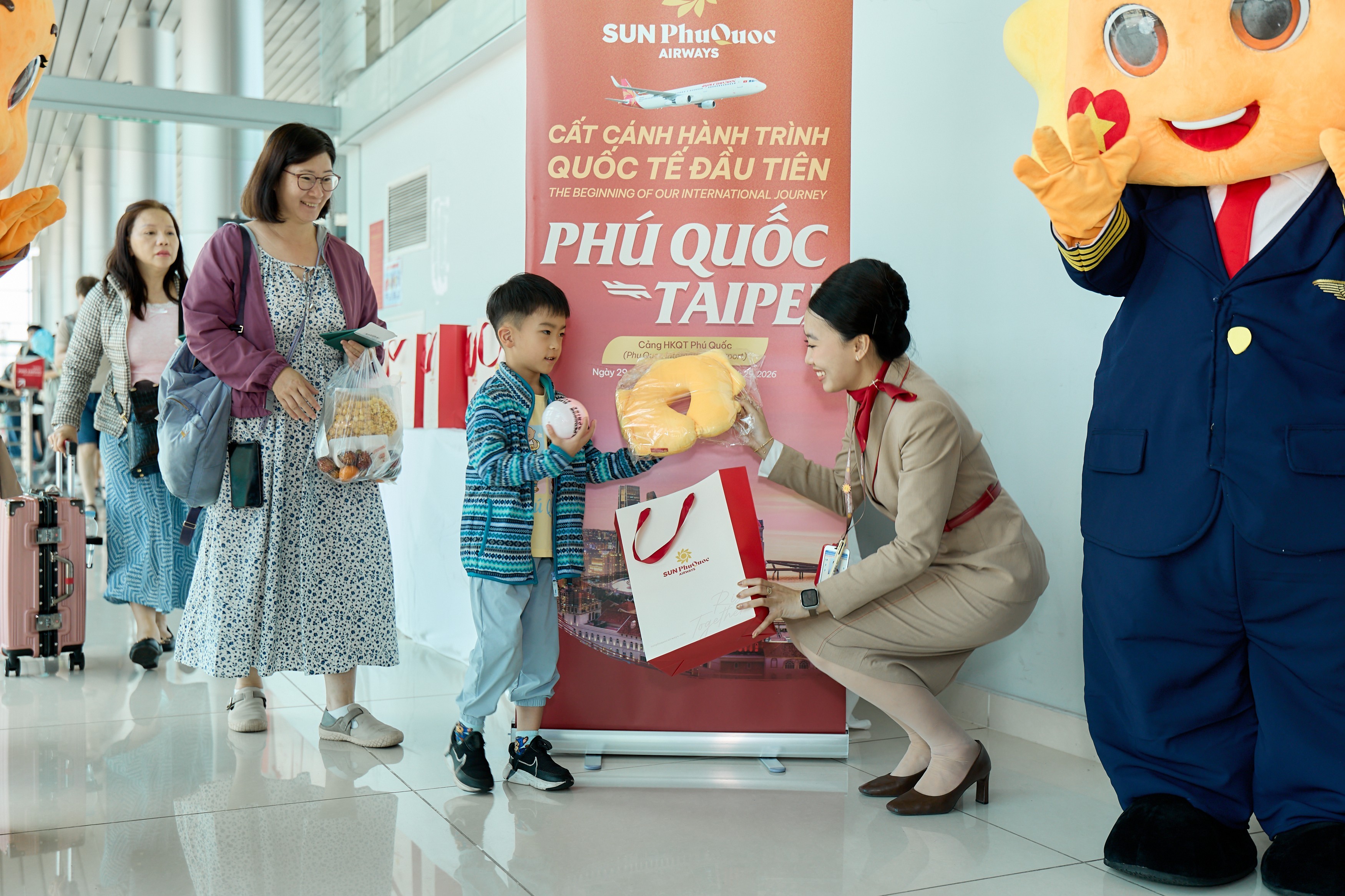 sun-phuquoc-airways-1774846721-1782461068 sun-phuquoc-airways-1774846721-1782461068.jpeg