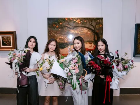 Hương Giang, Võ Tấn Phát xuất hiện cùng Angela Phương Trinh tại sự kiện của COLORKEY