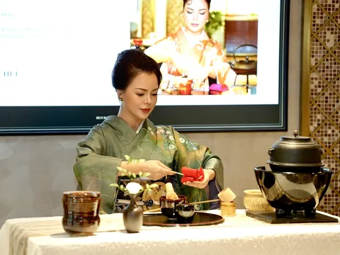 Bánh cuốn Hà Nội: Giá trị nằm sau những lớp bánh mỏng