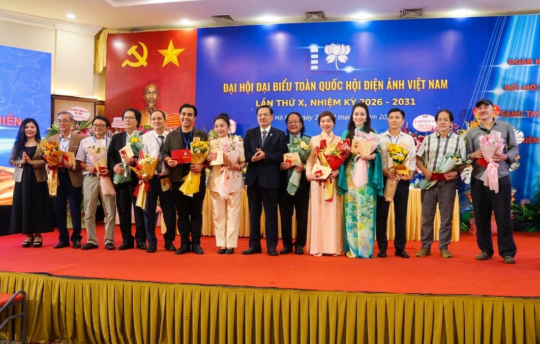 tang-ky-niem-chuong-1787415599 tang-ky-niem-chuong-1787415599.png