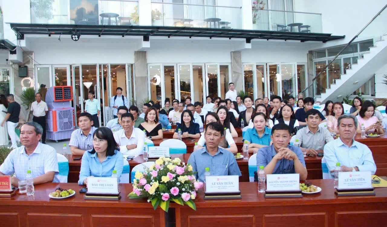 cac-dai-bieu-tham-du-buoi-le-hop-bao-1792664488 cac-dai-bieu-tham-du-buoi-le-hop-bao-1792664488.jpg